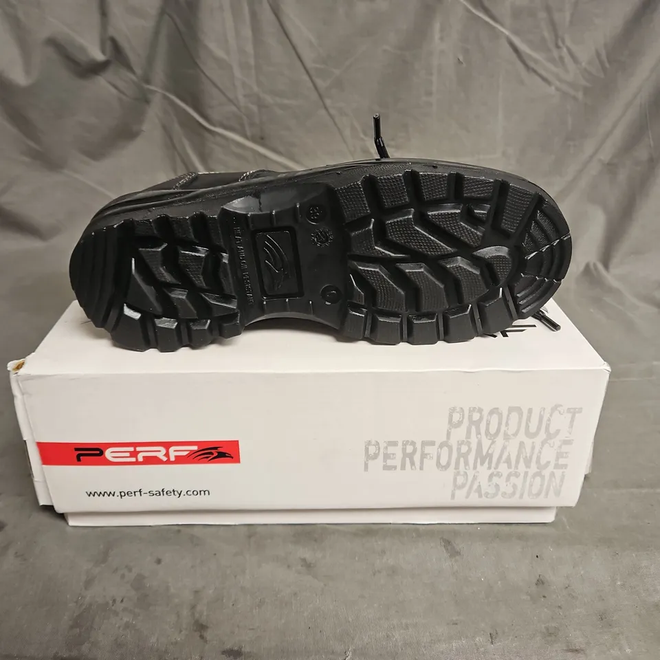 BOXED PAIR OF PERF SAFETY SHOES IN BLACK SIZE UK 6