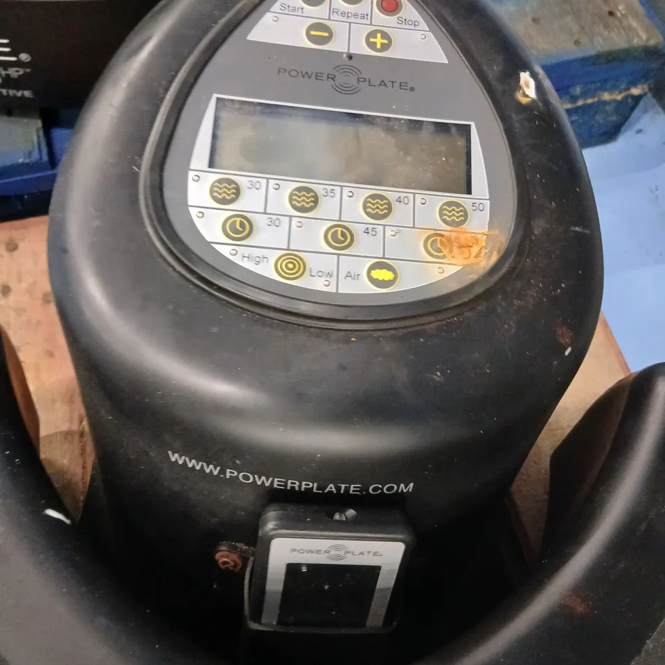 POWER PLATE PRO5 HP AIR DYNAMIC VIBRATION PLATFORM