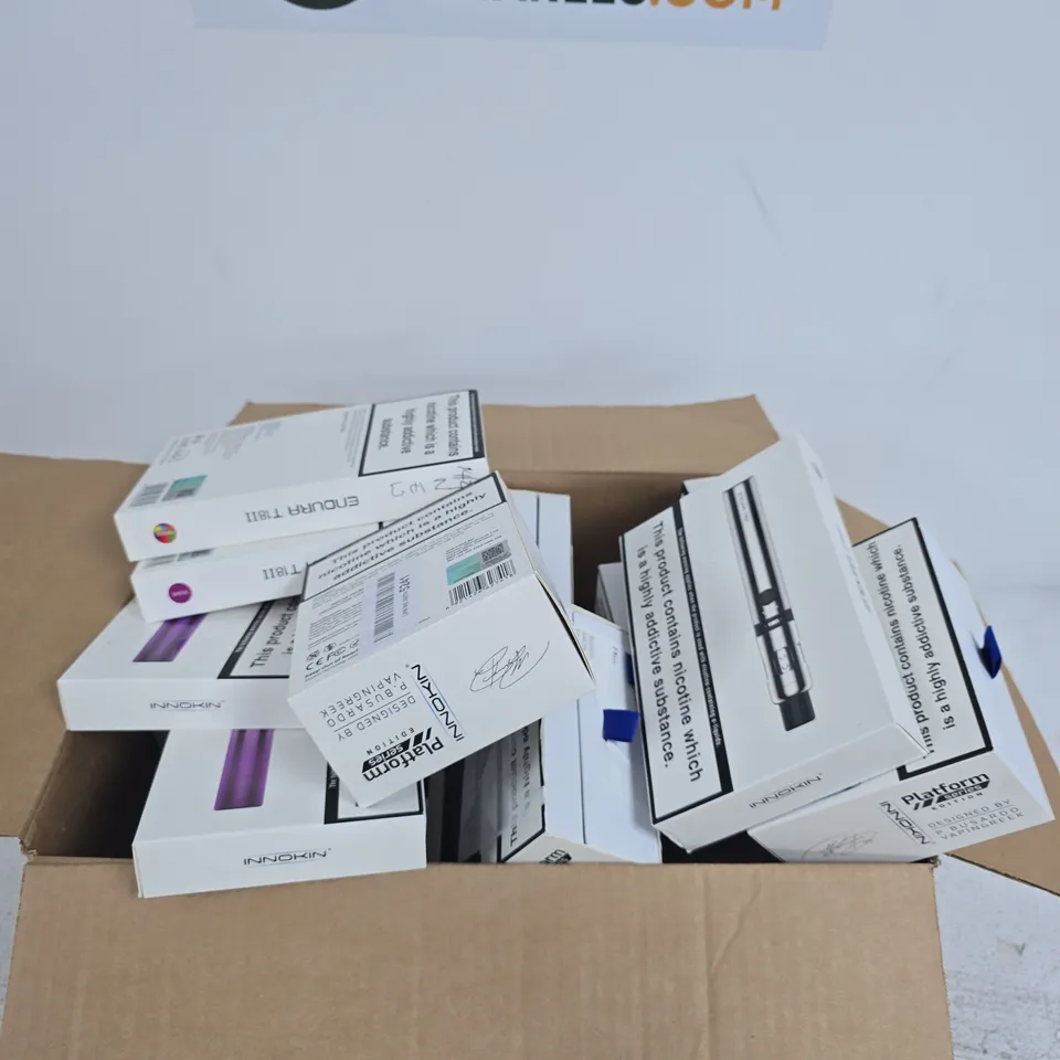 APPROXIMATELY 20 ASSORTED INNOKIN E-CIG PRODUCTS AND ACCESSORIES IN VARIOUS COLOURS SIZES AND STYLES