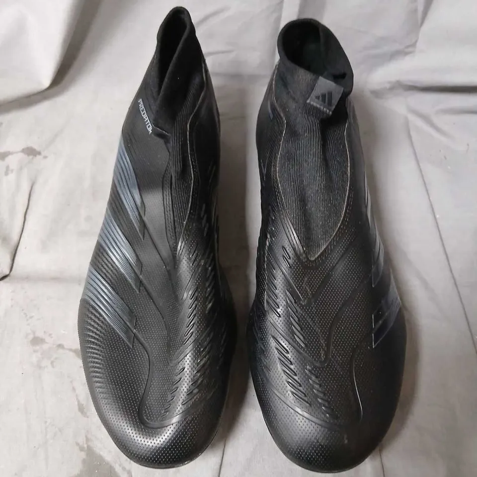 ADIDAS PREDATOR FOOTBALL BOOTS - BLACK, LACELESS, SOCK-COLLAR SIZE 12