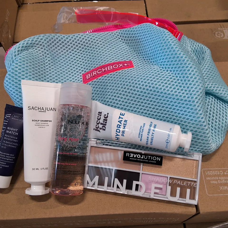 PALLET CONTAINING LARGE QUANTITY OF BIRCHBOX MONTHLY MAKEUP BOXES  