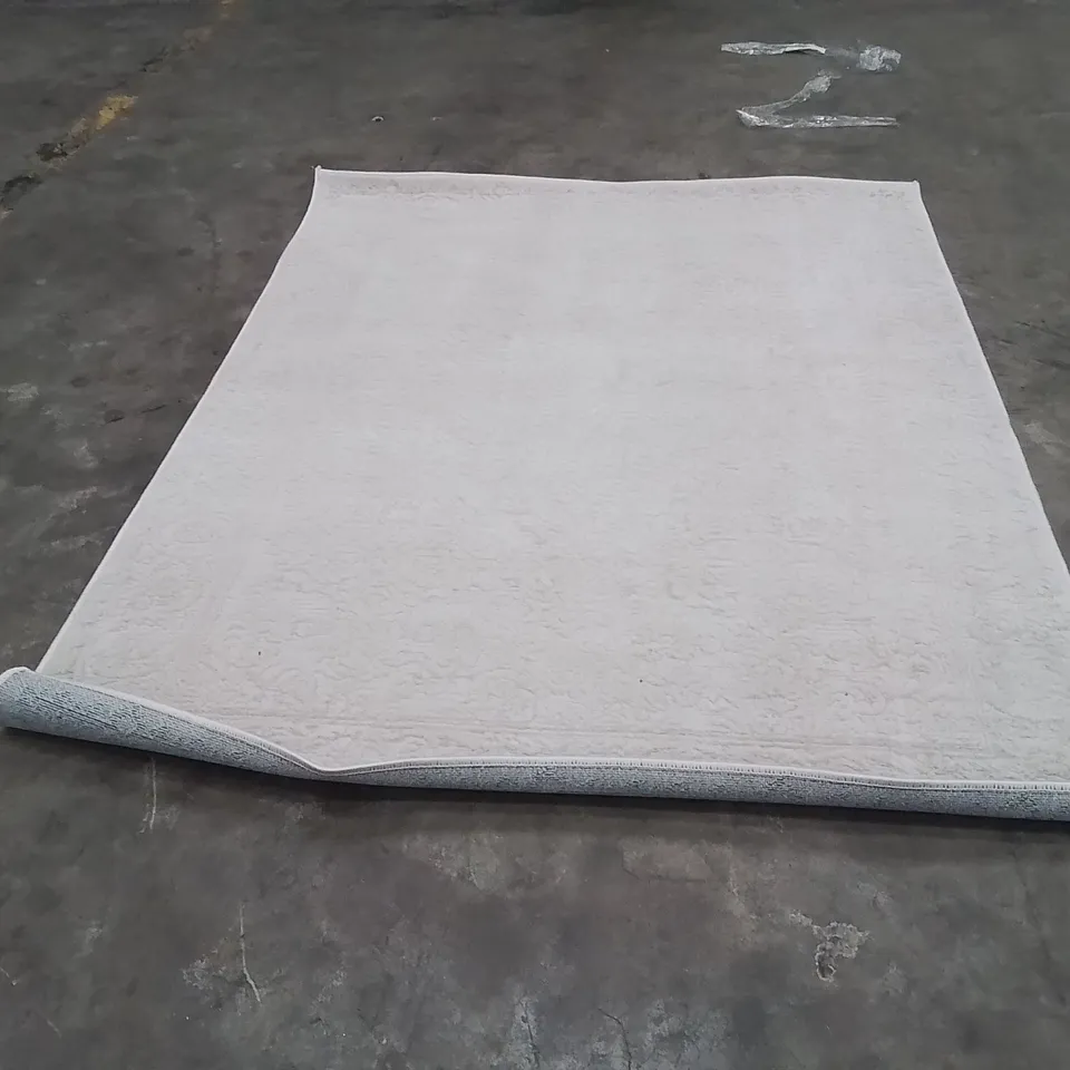 QUALITY DESIGNER AREA RUG - APPROXIMATELY 159x120cm