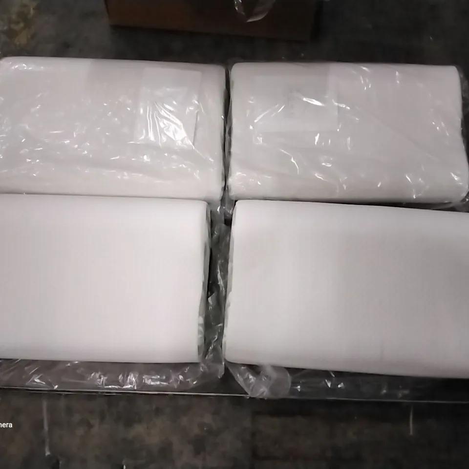 BOX CONTAINING 4 × BRAND NEW WHITE CLICK CONTOUR PILLOWS