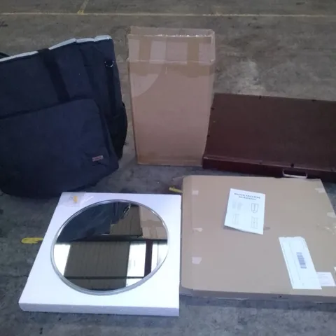 PALLET OF ASSORTED ITEMS TO INCLUDE MIRROR, CURMIO BAG, METAL YALLOVE FURNITURE ETC