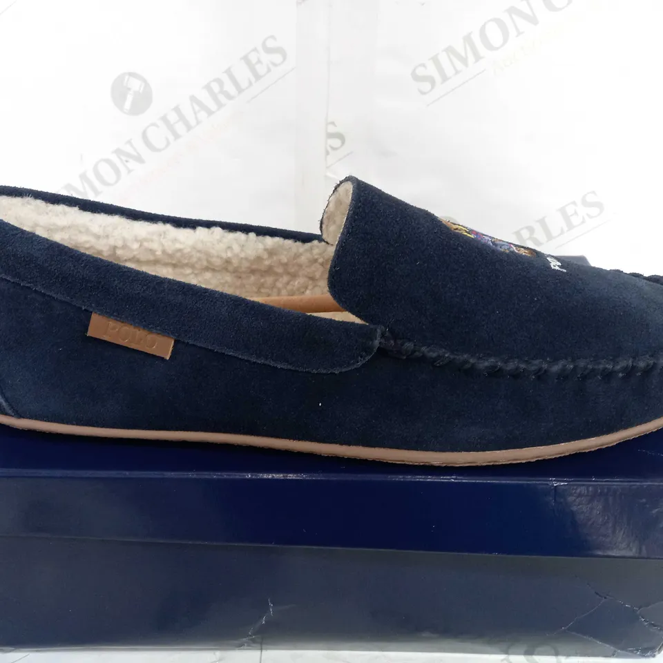 BOXED PAIR OF POLO RALPH LAUREN SKI BEAR SLIPPERS - NAVY - UK 12