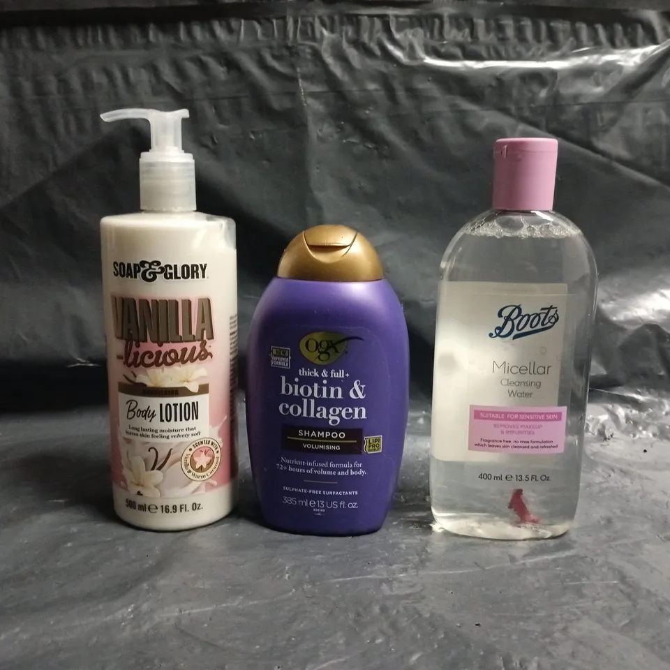 APPROXIMATELY 20 ASSORTED COSMETIC ITEMS TO INCLUDE SOAP & GLORY, ETC - COLLECTION ONLY