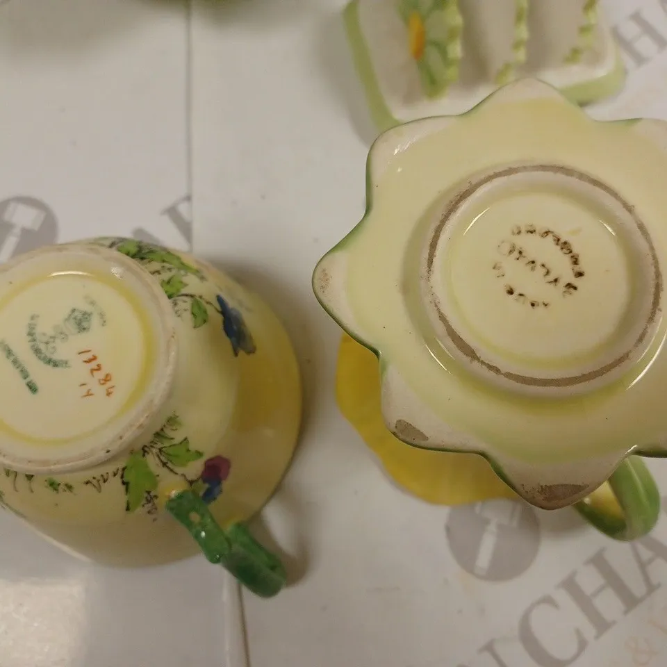 LOT OF ASSORTED COOKWARE TO INCLUDE FRUIT BOWL AND CUP AND SAUCERS