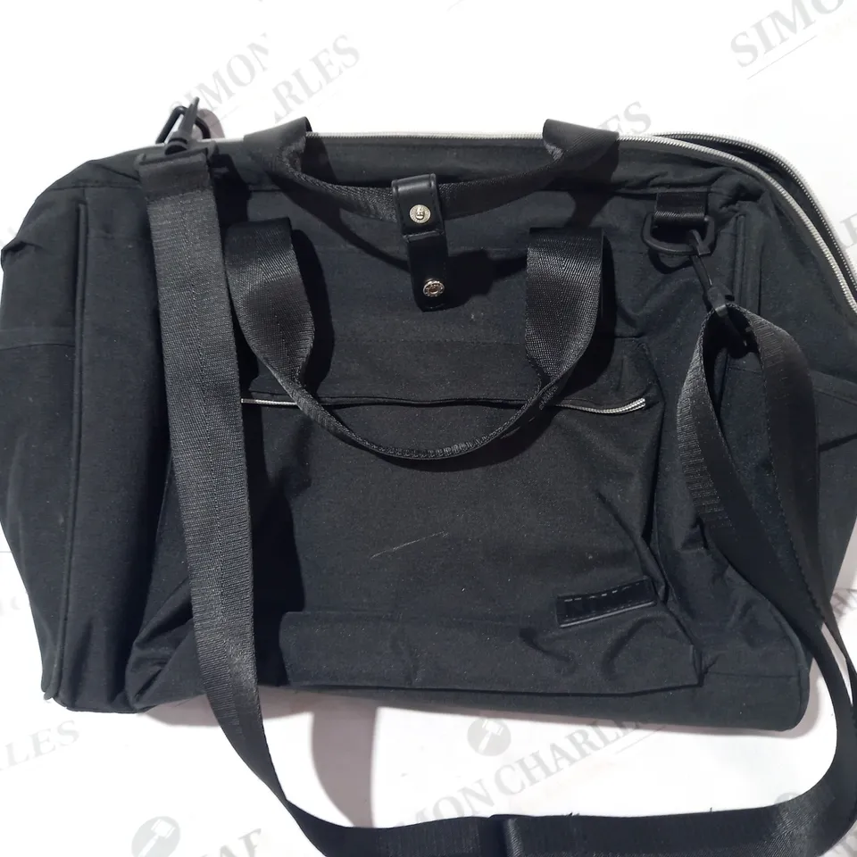 KONO SMALL DUFFEL BAG IN BLACK