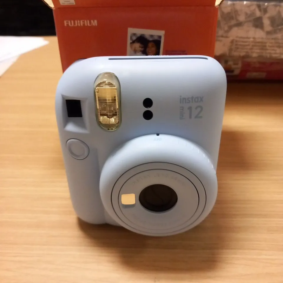 BOXED FUIJIFILM INSTAX MINI 12 INSTANT CAMERA