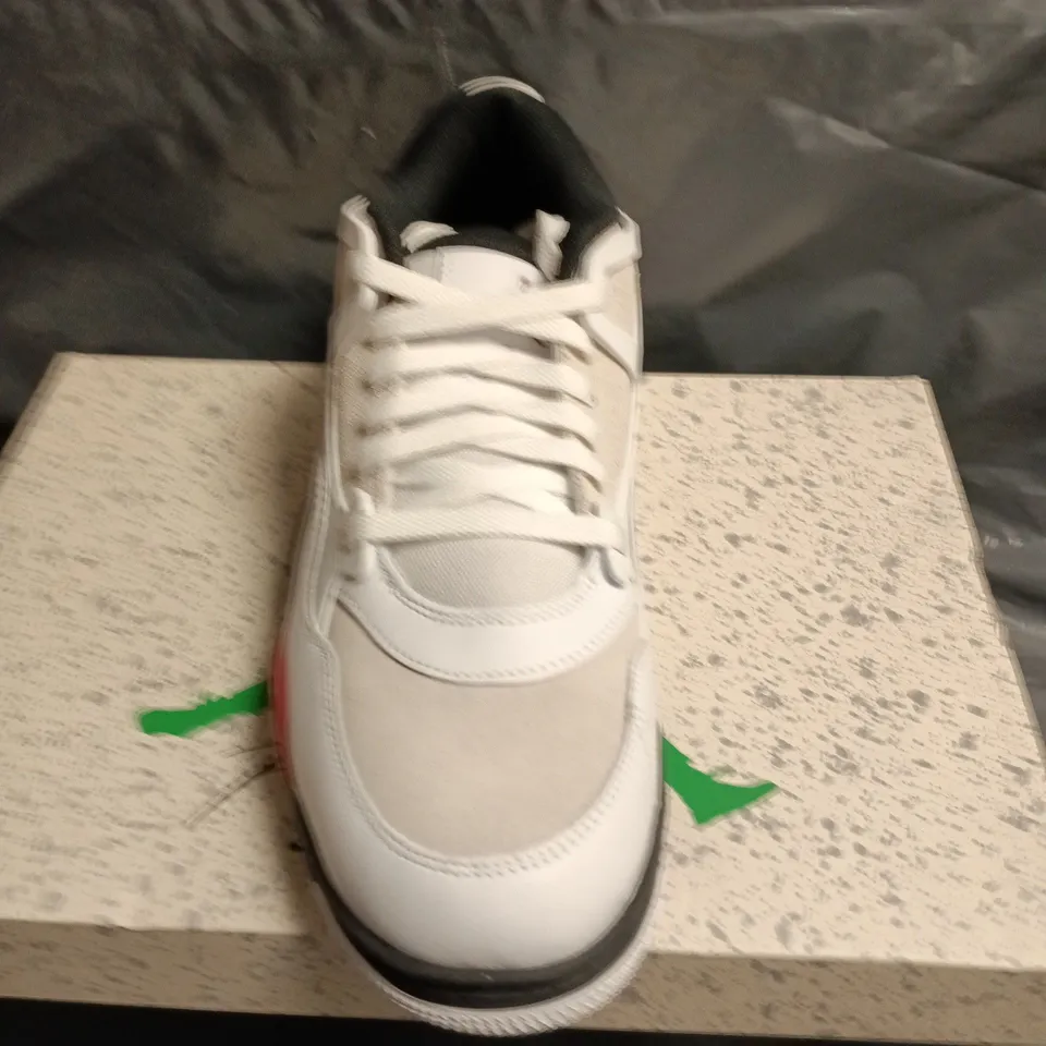 BOXED PAIR OF AIR JORDAN 4 RETRO TRAINERS – WHITE/BLACK/RED, UK 9 