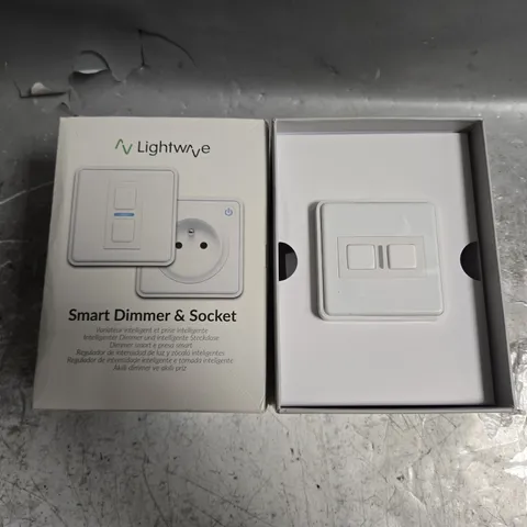 BOXED LIGHTWAVE SMART DIMMER & SOCKET 