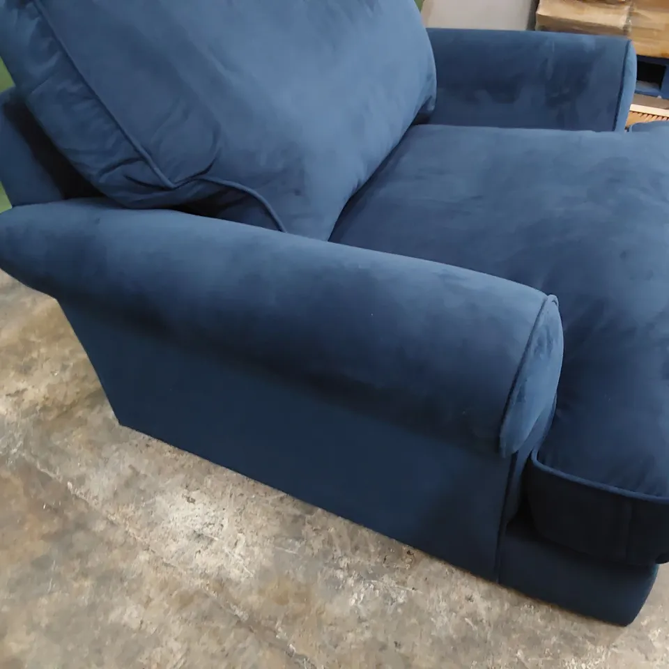 QUALITY BRITISH DESIGNER LOUNGE Co. SNUGGLE CHAIR BLUE PLUSH FABRIC 