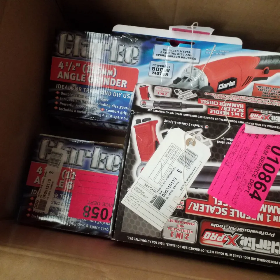 PALLET CONTAINING 3 SCRAP ITEMS INCLUDING 2 4.5" ANGLE GRINDERS & 2IN1 NEEDLE SCALER/HAMMER CHISEL