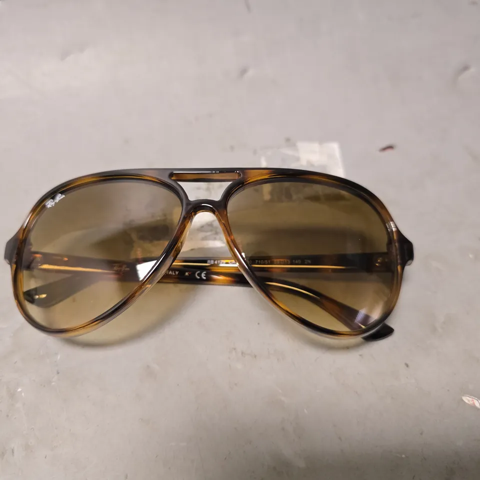 BOXED RAY BAN BROWN SUNGLASSES WITH BLUE TINT 
