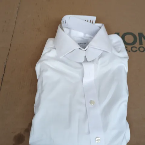 CHARLES TYRWHITT WHITE NON-IRON DRESS SHIRT β CLASSIC FIT, NECK 16/34IN