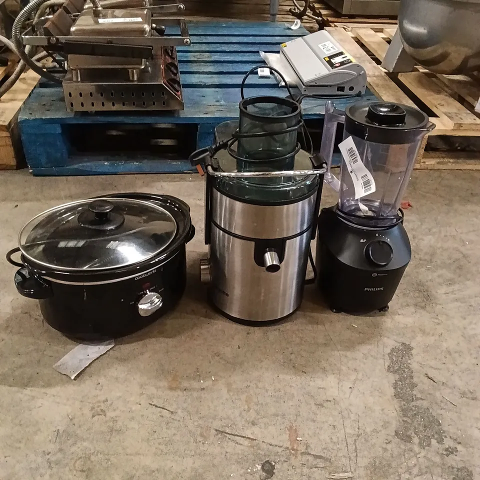 PHILIPS 3000 SERIES BLENDER, BAGOTTE 800W CENTRIFUGAL JUICER AND COOKWORKS SLOW COOKER (3 ITEMS)