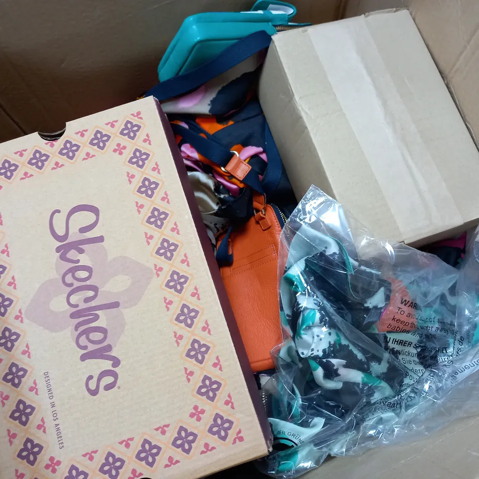 APPROXMATELY 10 ASSORTED ITEMS TO INCLUDE SHOES, BAGS, TOOLS, ETC