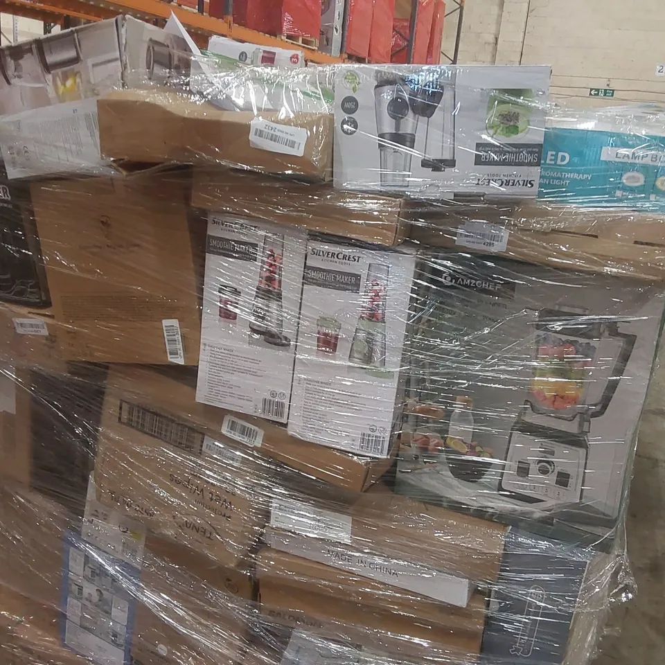 PALLET CONTAINING A VERY LARGE QUANTITY OF ASSORTED ITEMS INCLUDING: SLOW JUICER, RICE COOKER, MINI SEWING MACHINE, SILVERCREST SMOOTHIE MAKERS, MILK BROTHER ECT