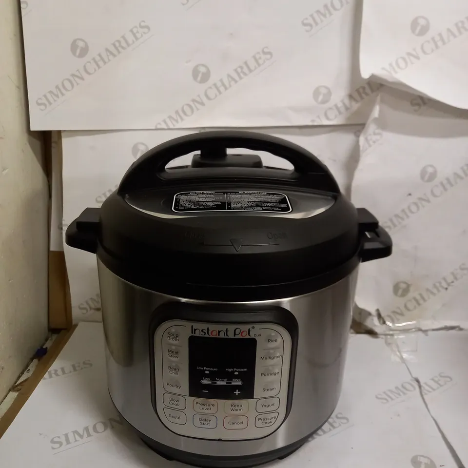 INSTANT POT DUO SMART PRESSURE COOKER