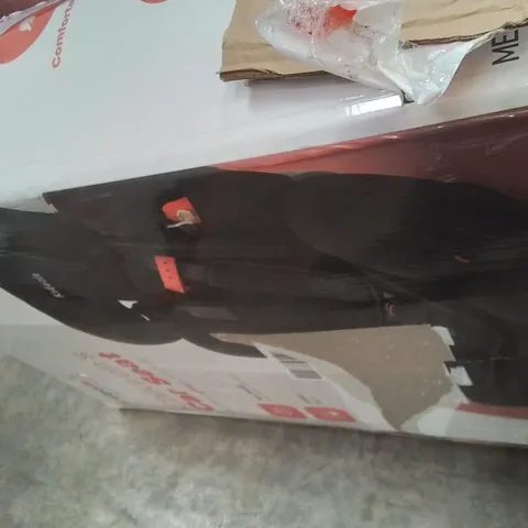 BOXED KIDOOLA CHILDREN'S CAR SEAT BLACK