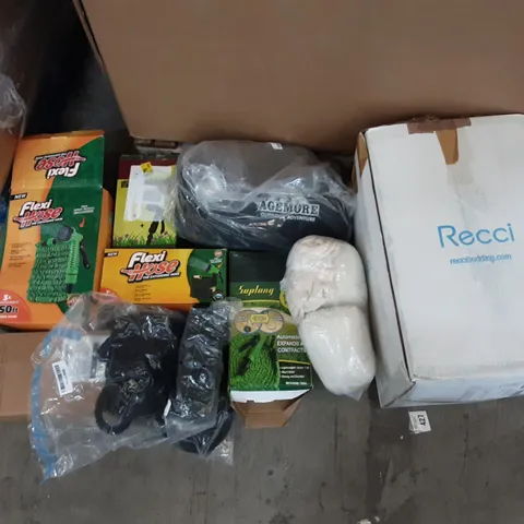 PALLET OF ASSORTED PRODUCTS TO INCLUDE FLEXI HOSE, RECCI BEDDING, SUPLONG 100FT HOSE, AGEMORE SLEEPING BAG, FEAGAR, EMMA PILLOW