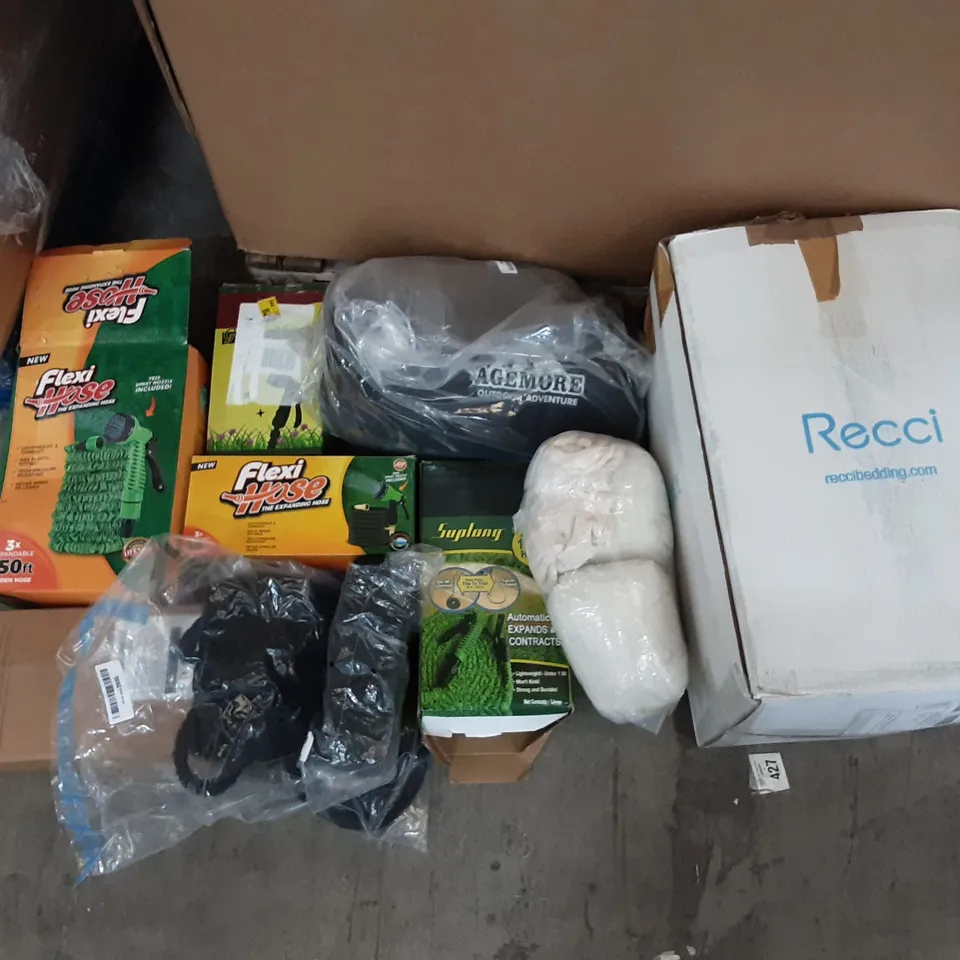 PALLET OF ASSORTED PRODUCTS TO INCLUDE FLEXI HOSE, RECCI BEDDING, SUPLONG 100FT HOSE, AGEMORE SLEEPING BAG, FEAGAR, EMMA PILLOW