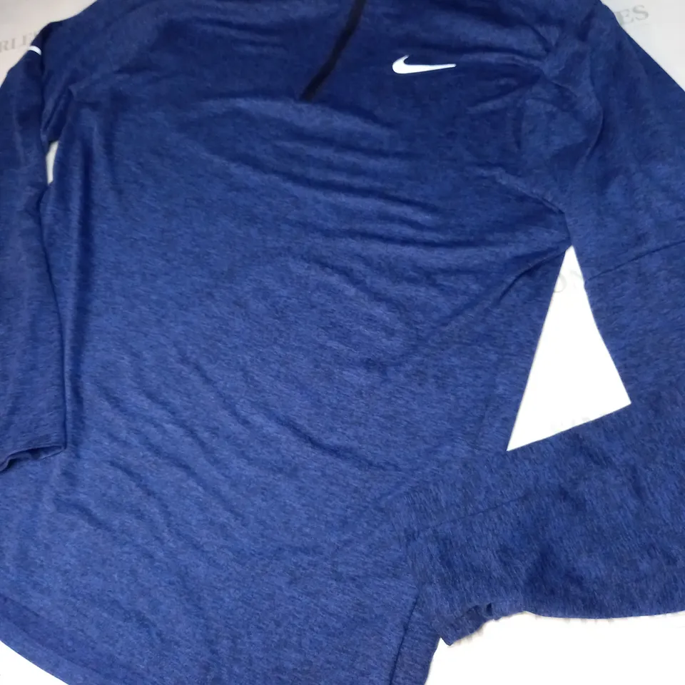 NIKE 1/4 FUNNEL SHIRT SIZE M 