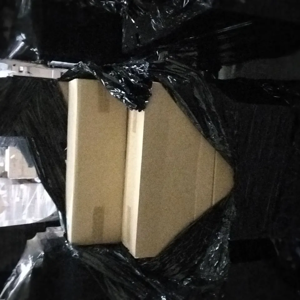 PALLET OF APPROX 24 ASSORTED BATHROOM FURNITURE TO INCLUDE BASIN DOORS, PLINTHS, 3 DRAWER CARCASS, FASCIAS AND PANELS
