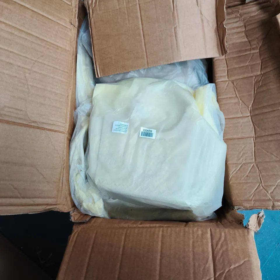 BOX OF APPROXIMATELY 20 LADIES HANDBAGS WITH CARRY HANDLE