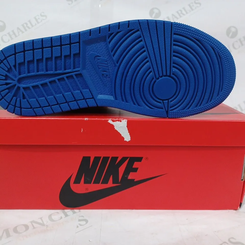 BOXED PAIR OF NIKE AIR JORDAN RETRO 1 HI SHOES IN YELLOW/BLUE UK SIZE 6