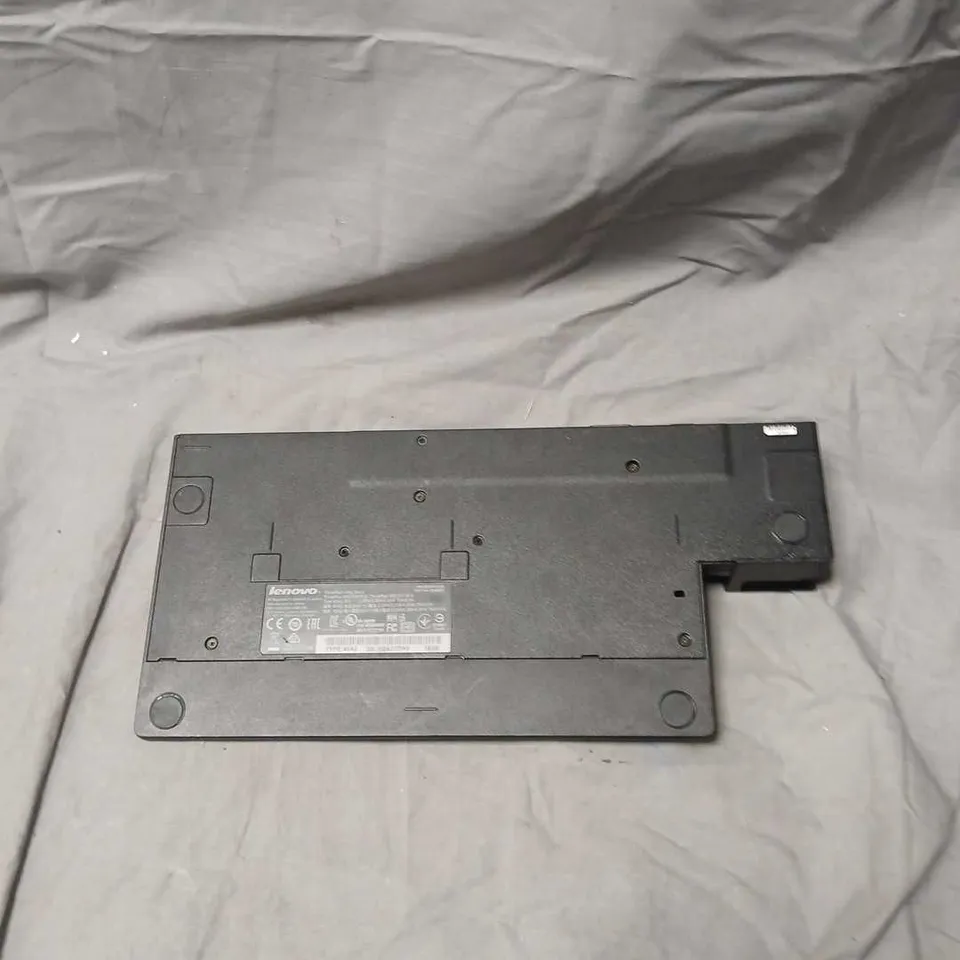 LENOVO THINKPAD ULTRA DOCK DOCKING STATION – TYPE 40A2
