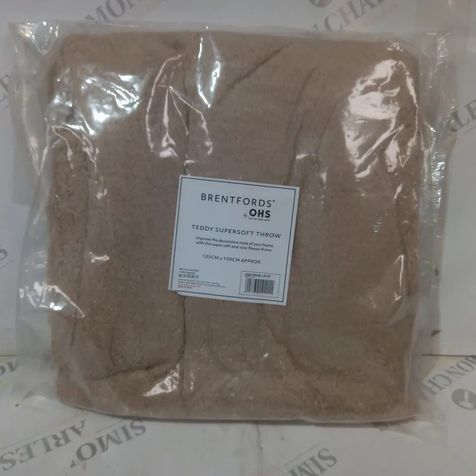 BRENTFORDS BY OHS TEDDY SUPERSOFT THROW IN LATTE COLOUR APPROX 125 X 150CM