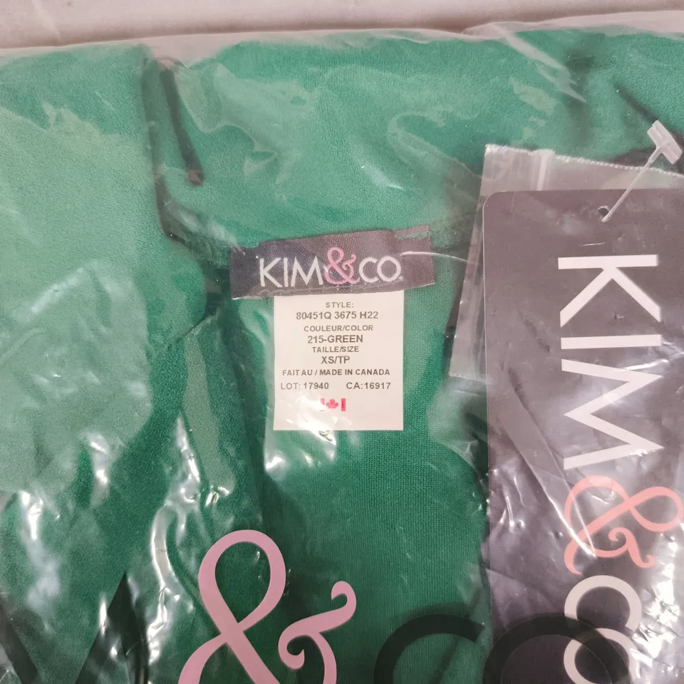 KIM & CO GREEN JACKET TOP, XS WITH BUTTONS AND POCKETS. SEALED