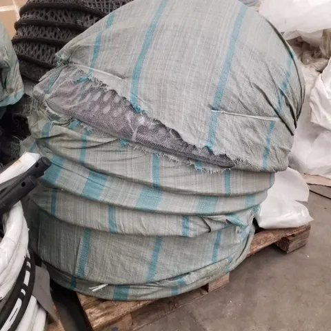 PALLET OF 6 HANGING EGG CHAIR SEATS