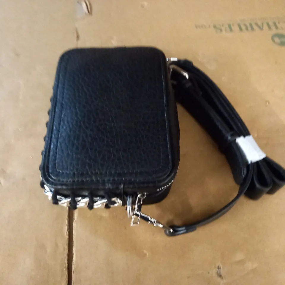 ASOS GRUNGE CAMERA CROSSBODY BAG WITH CHUNKY CHAIN 