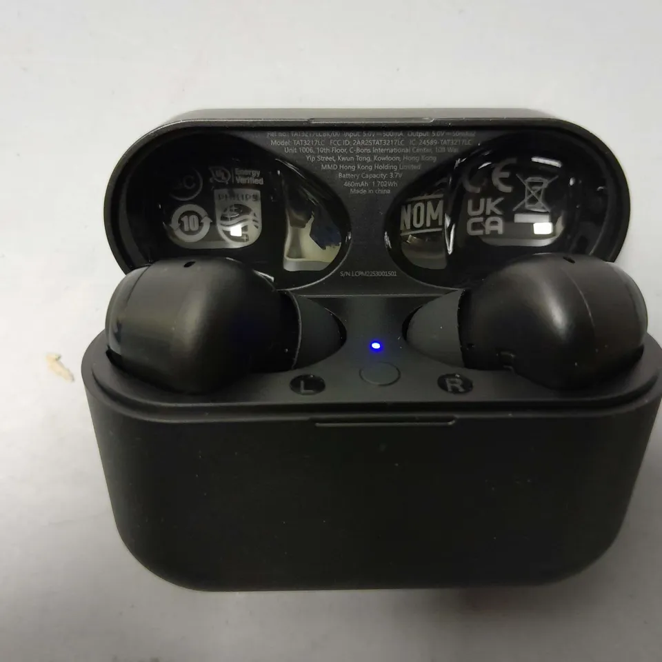 BOXED PHILIPS 3000 SERIES HEADPHONES IN BLACK
