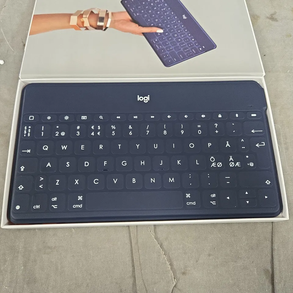 LOGITECH KEYS-TO-GO BLUETOOTH KEYBOARD – DARK BLUE