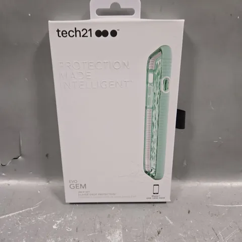 APPROXIMATELY 100 TECH21 IPHONE 7 PROTECTIVE CASES 