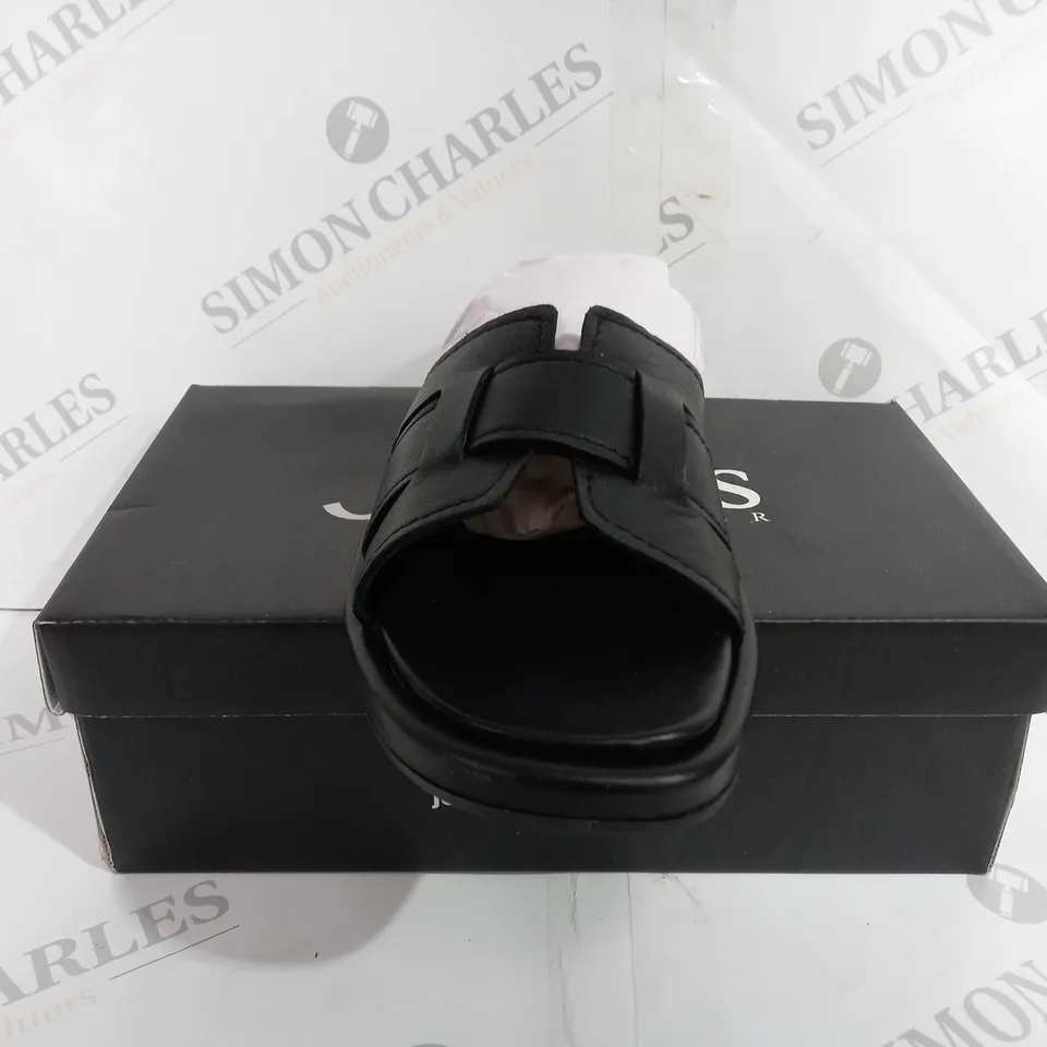 BOXED JONES BOOTMAKERS MORIAH SANDALS IN BLACK - UK 6 
