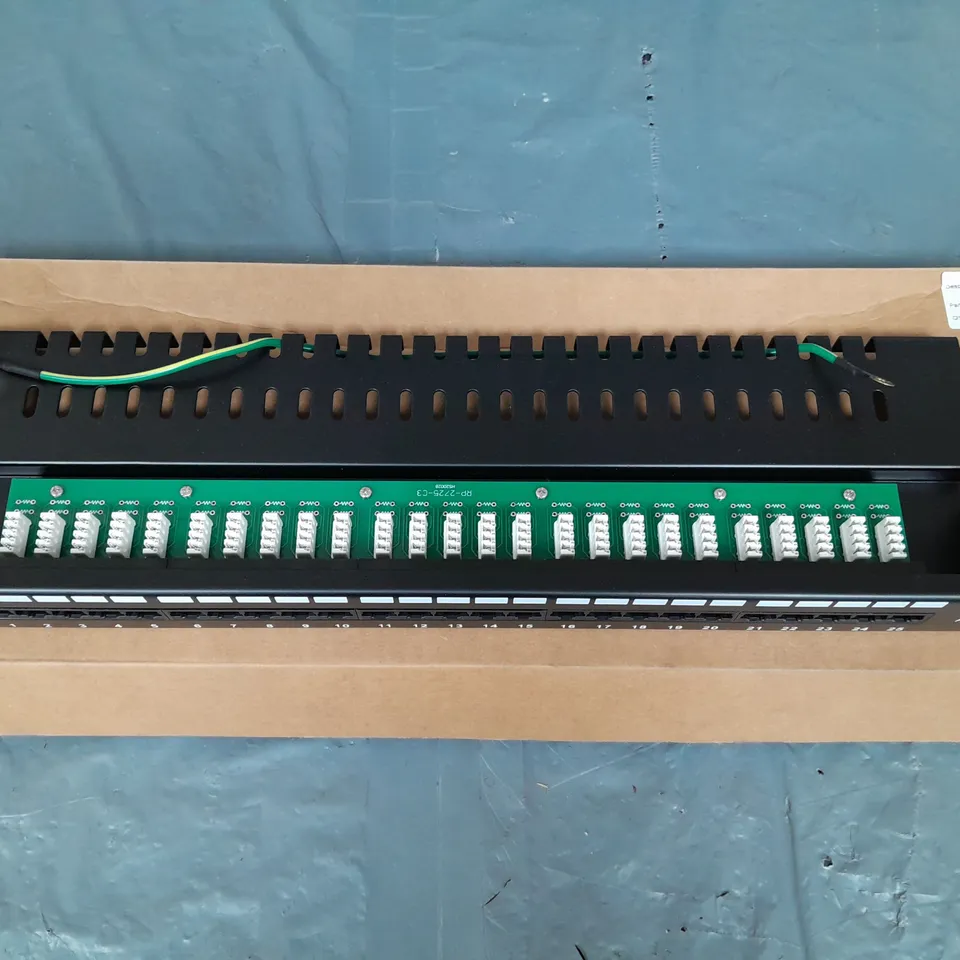 LOT OF 10 DATA & VOICE CAT3/TELEPHONE 25-PORT PATCH PANELS - PPAN-25-T
