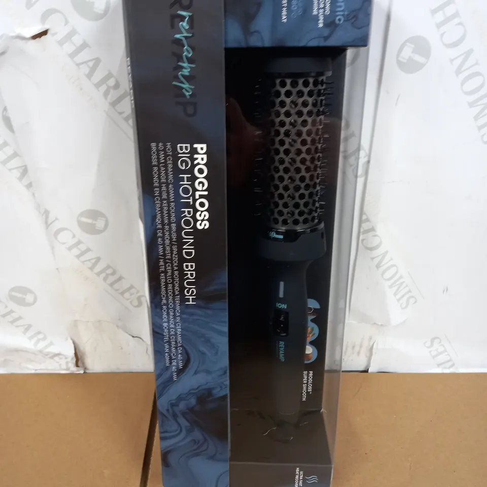REVAMP PROGLOSS BIG HOT ROUND BRUSH