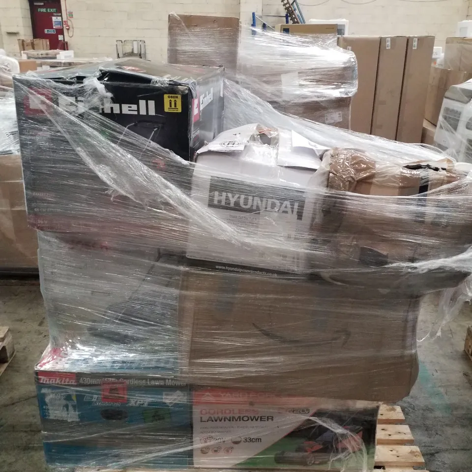 PALLET OF APPROXIMATELY 9 UNPROCESSED RAW RETURN HOUSEHOLD AND ELECTRICAL GOODS TO INCLUDE;