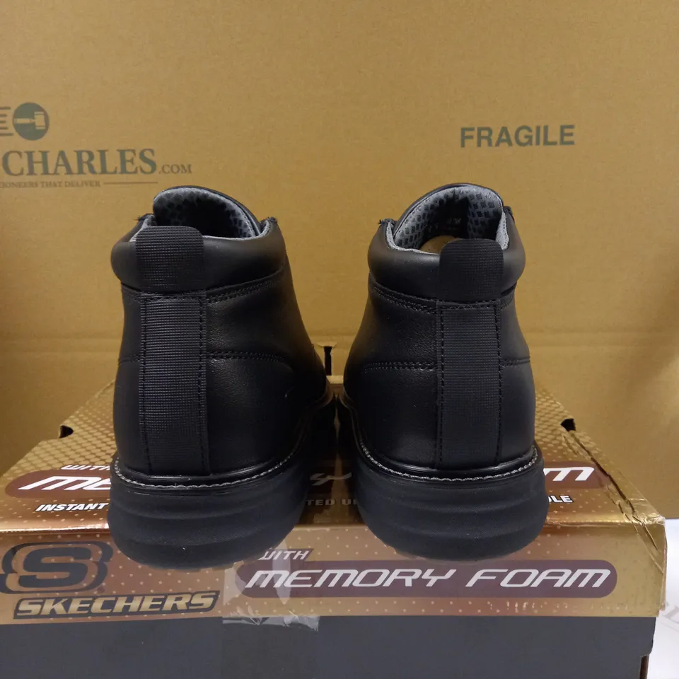 SKETCHERS MENS LEATHER BOOT SIZE 8