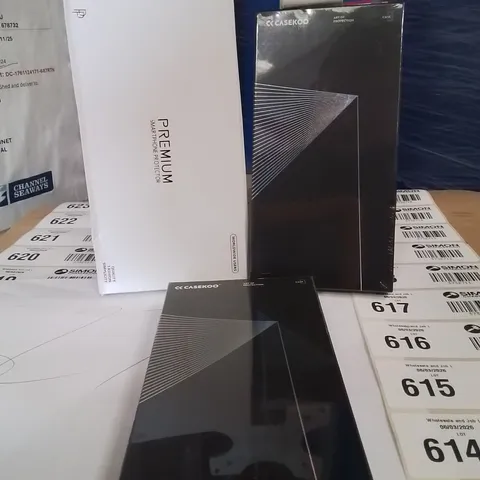 PALLET CONTAINING A LARGE QUANTITY OF PHONE CASES,SCREEN PROTECTORS 