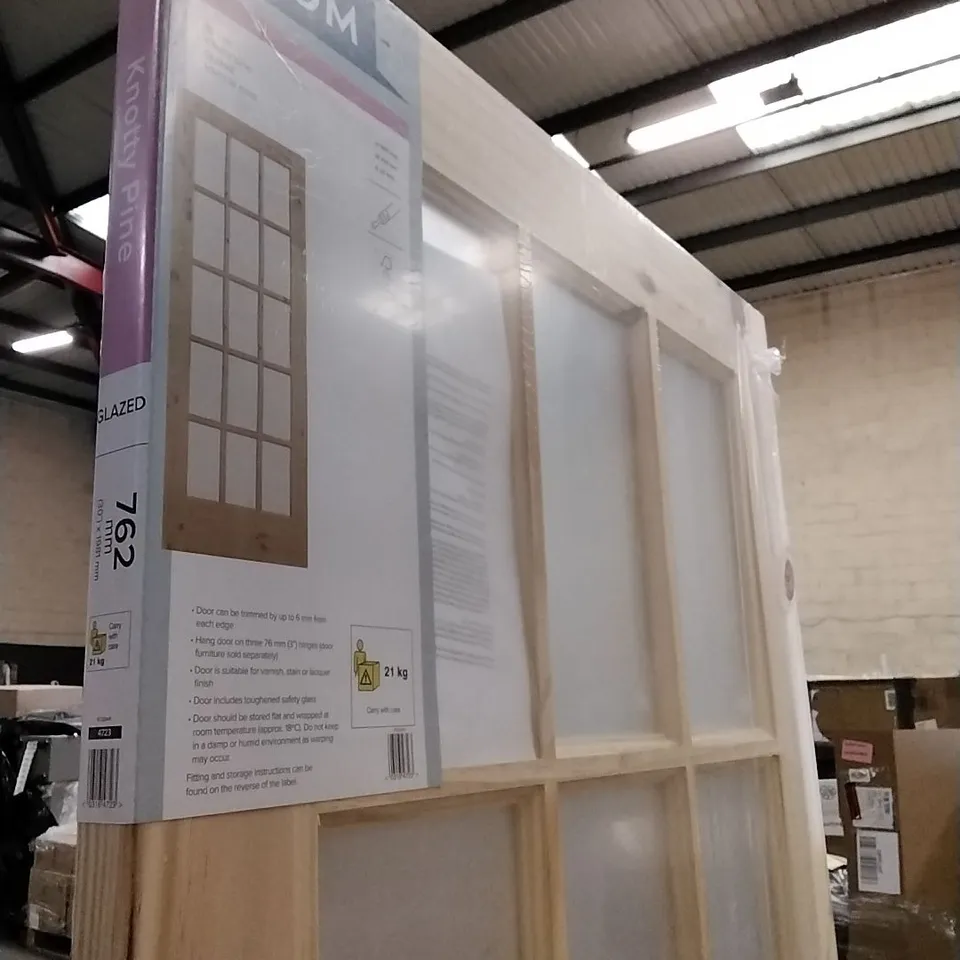 GEOM KNOTTY PINE 15 LITE GLAZED INTERNAL DOOR APPROXIMATELY 1981X762MM