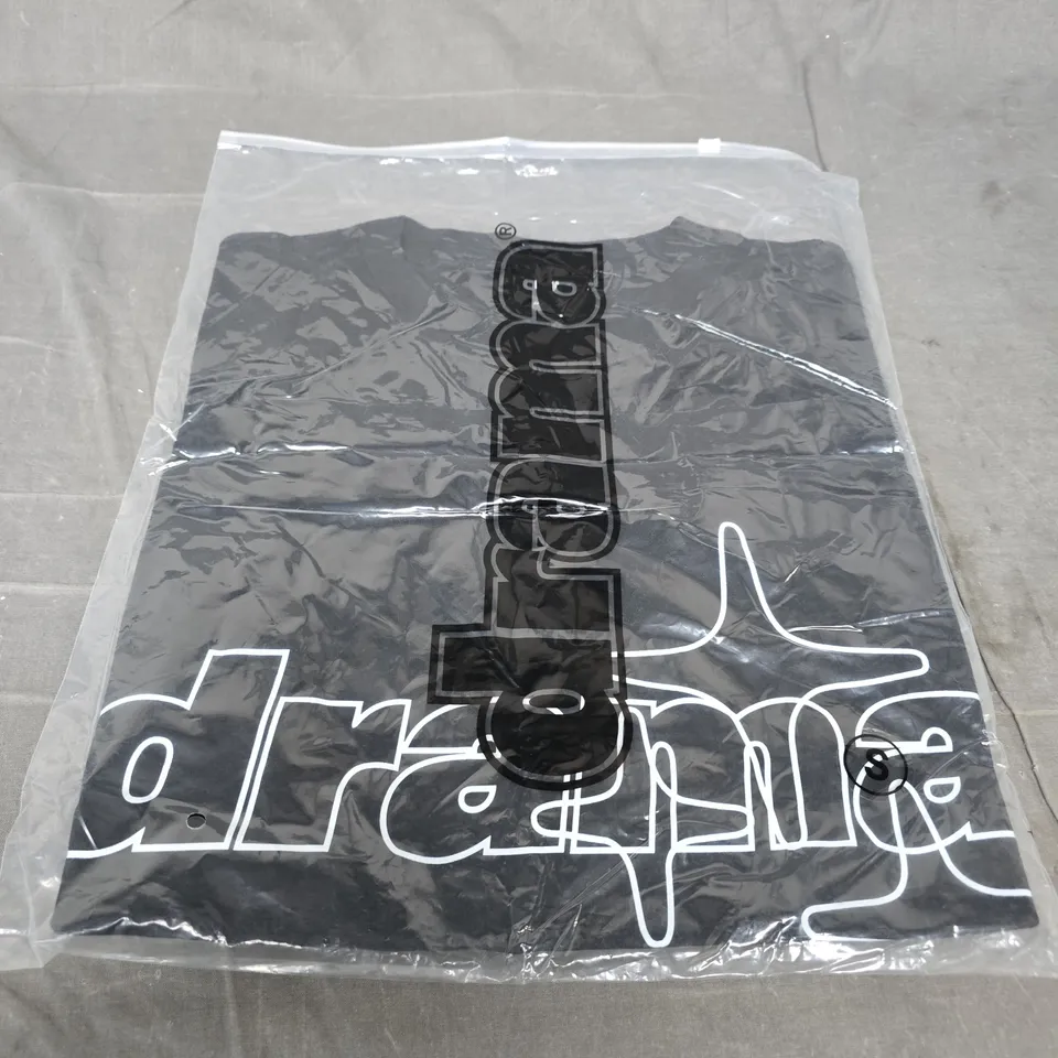 BLACK DRAMA T-SHIRT SIZE S