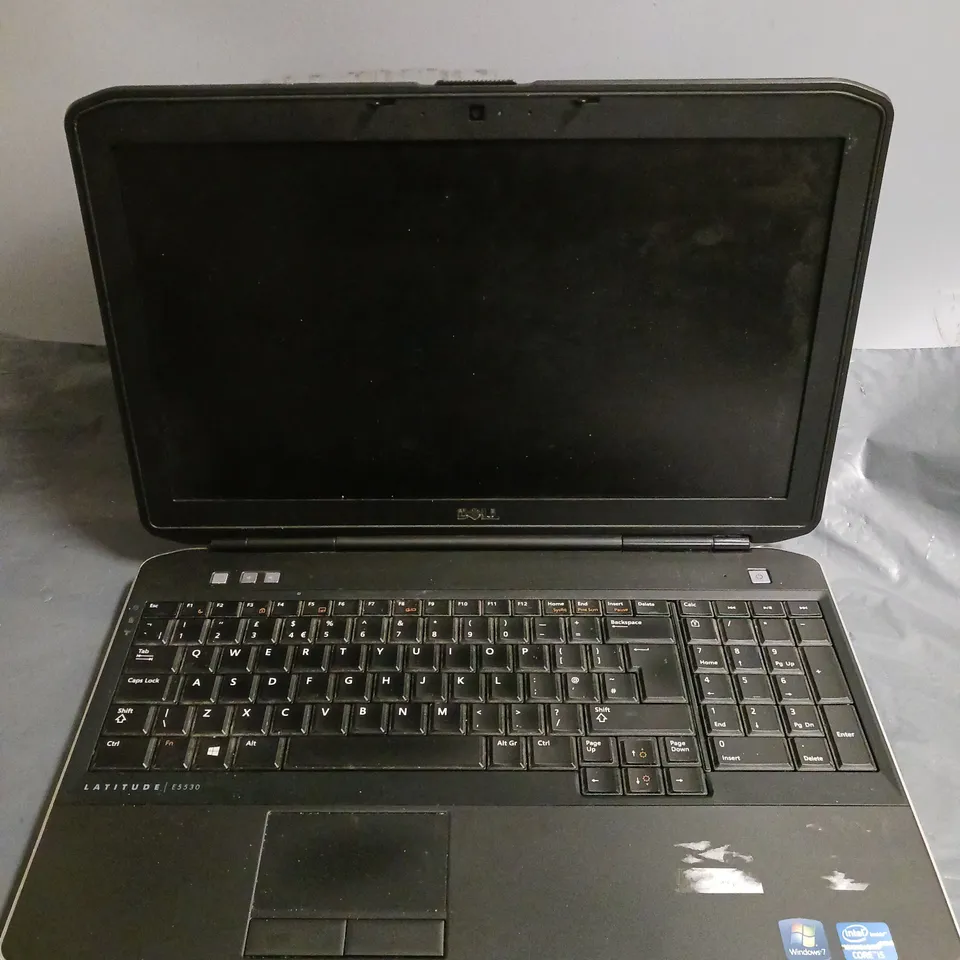 DELL LATITUDE E5530 LAPTOP