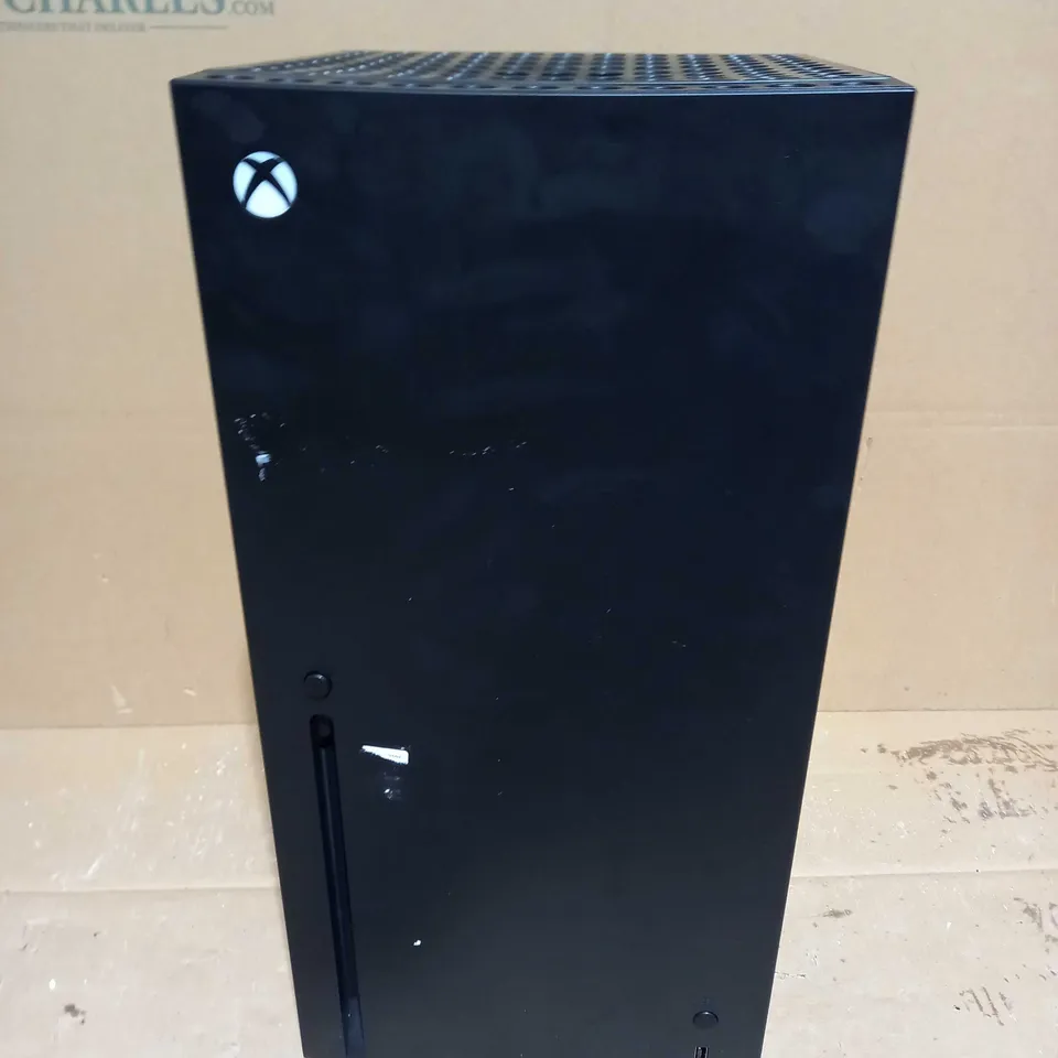 XBOX SERIES X THEMED MINI FRIDGE	