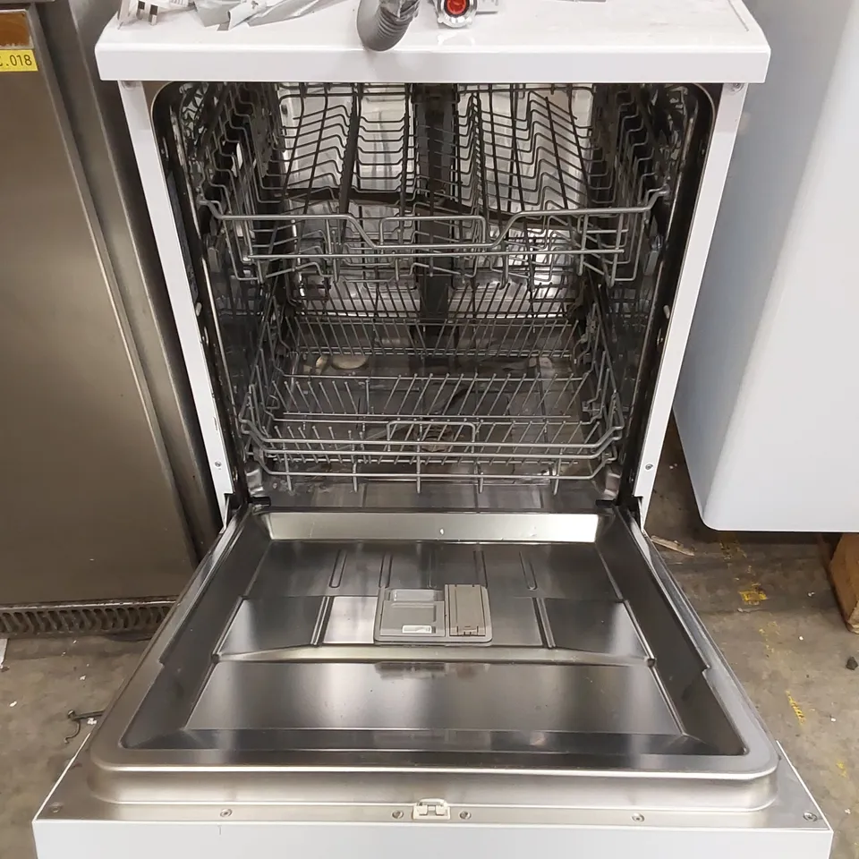 SAMSUNG DW60M5050FW/EU DISHWASHER - WHITE