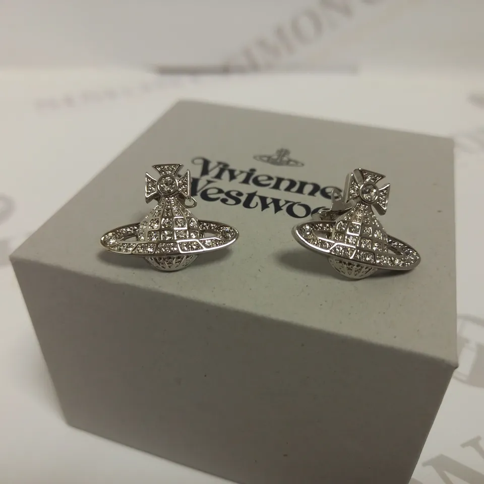 VIVIENNE WESTWOOD MINNIE BAS RELIEF EARRINGS - SILVER RRP £95
